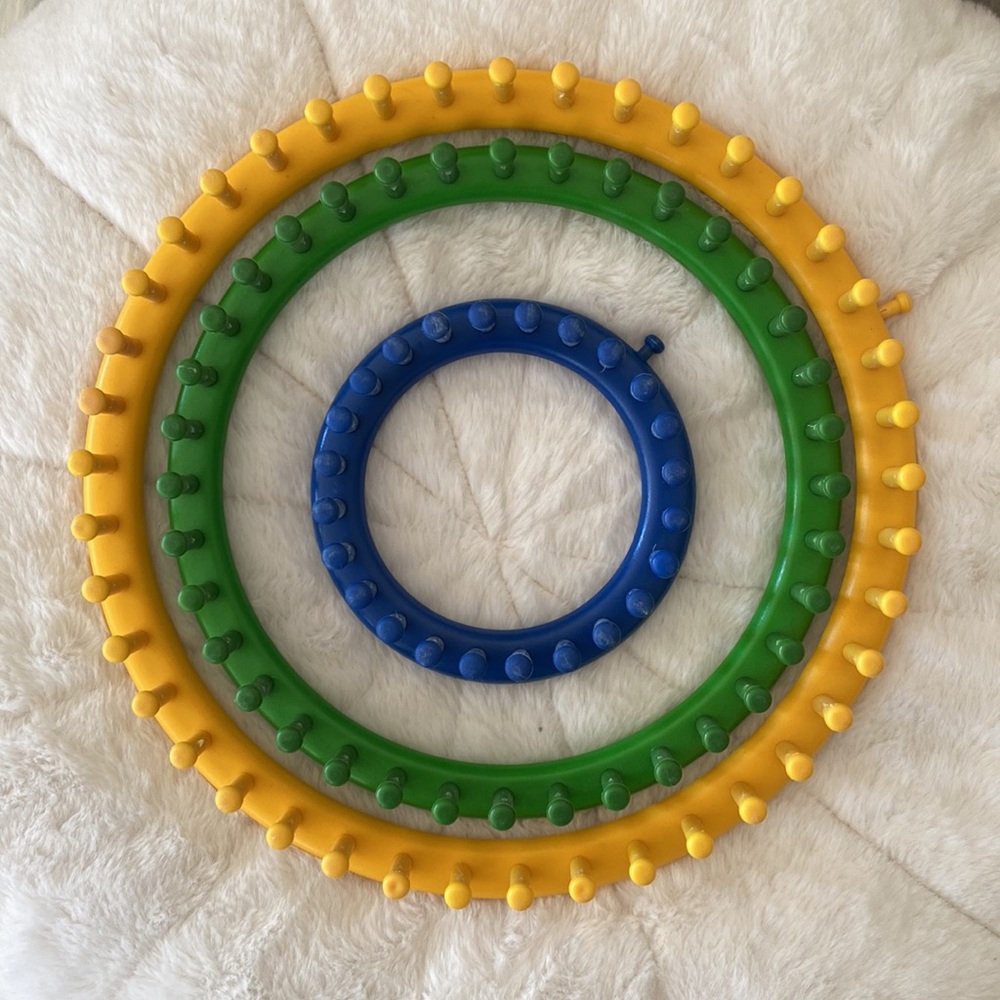 Knifty Knitter round looms (set of 3)